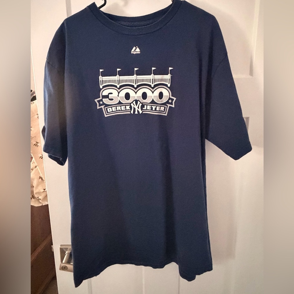 Majestic Navy Derek Jeter 3000 Hits Graphic Tee